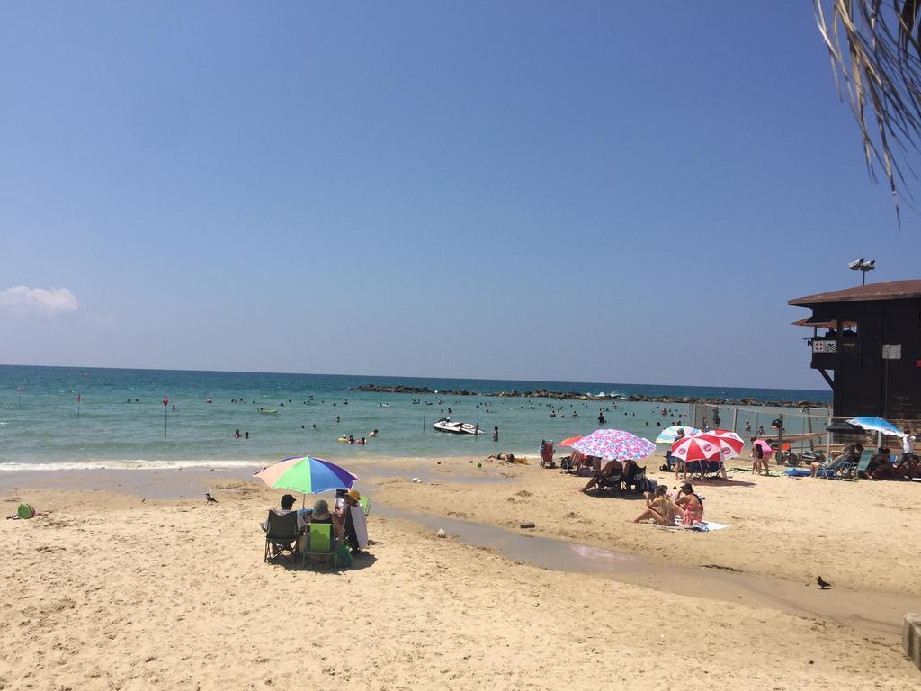 מגדל אלמוג חיפה - דירות "בלו ביץ'" על הים Εξωτερικό φωτογραφία